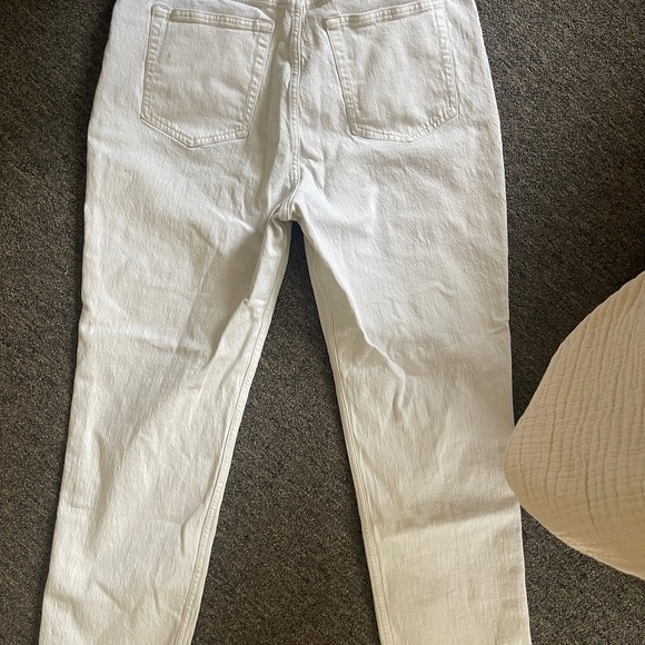 Abercrombie & Fitch ankle straight ultra high rise white denim jeans size 34 - Picture 6 of 7
